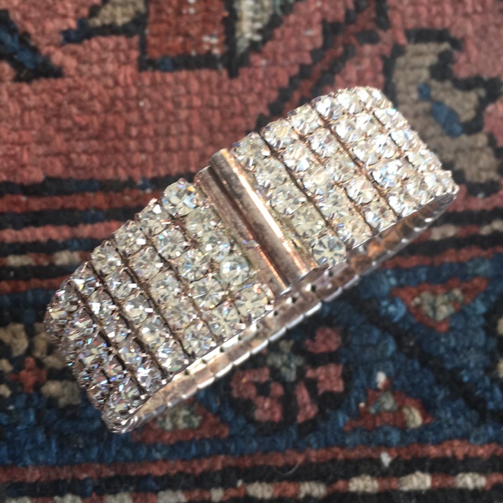 Glam Rhinestone Bracelet - Picture 2 of 3